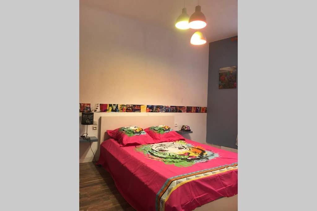 Appartement Style Pop Art Avec Garage Centre Historique Beziers Exterior photo